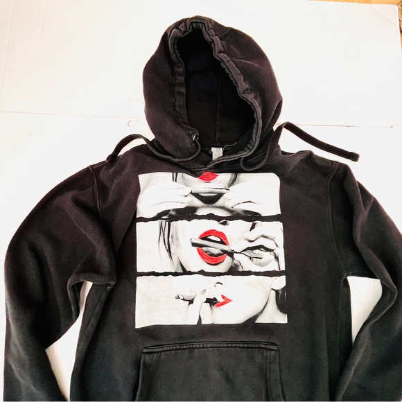 Cool Black Smoking Graphic Hoodie - Picture 3 of 7